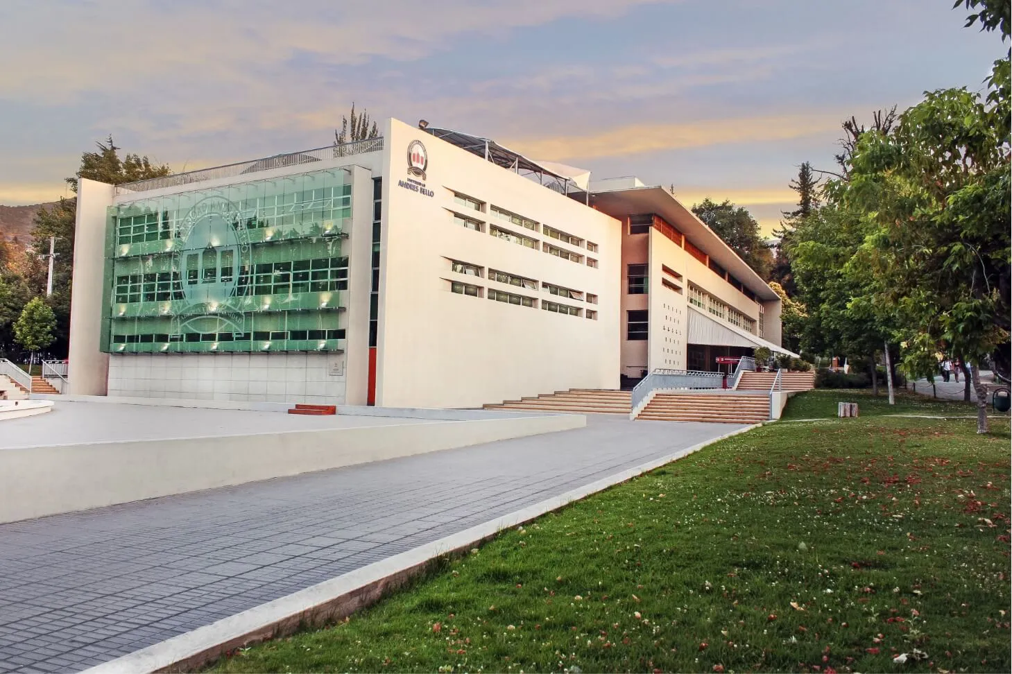 Campus de la Universidad Andrés Bello, Chile